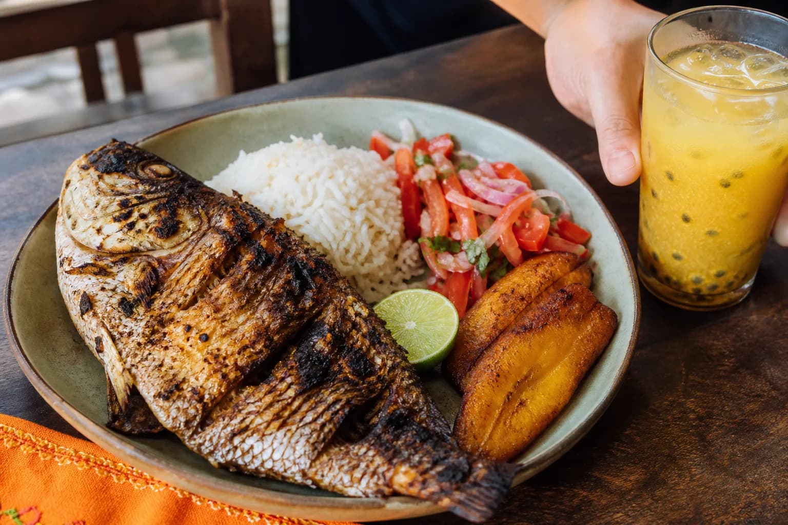 Almuerzo disponible para pedir en RiberYa!